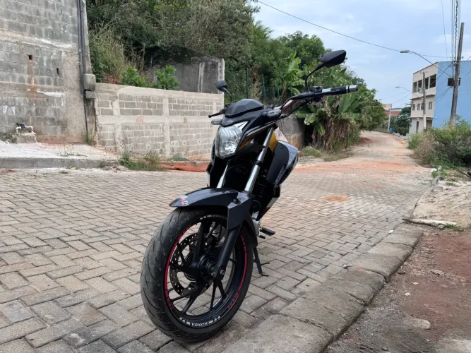 Vendo ou troco cb 250f abs 