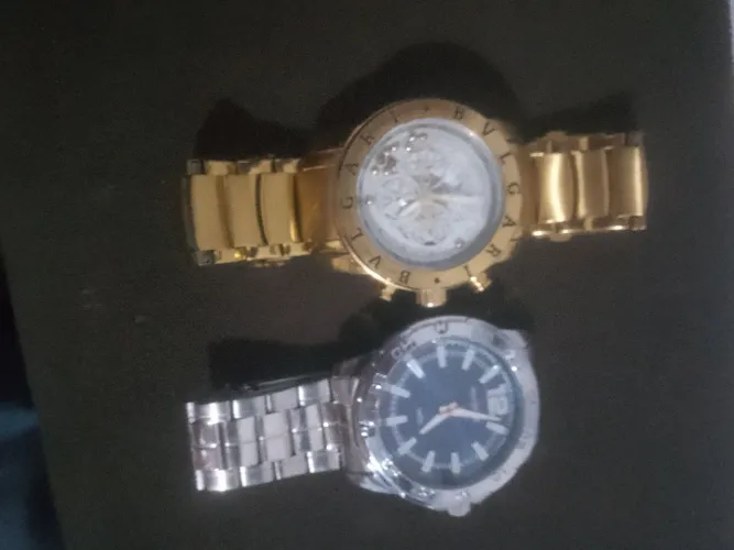 Vendo 2 relógios 300 reais novos entrar em contato *86 ZAP pra vim buscar na varze