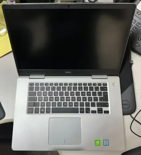Notebook Dell i7 - 32gb - 466SSD - 1TB HD - 2GB Placa de Vídeo.