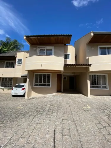 Imóvel para aluguel tem 200 metros quadrados com 3 quartos em Pilarzinho - Curitiba - PR