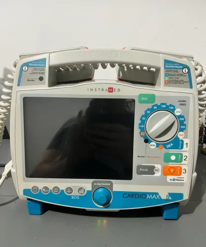 Cardiomax Monitor / Cardioversor / Desfibrilador