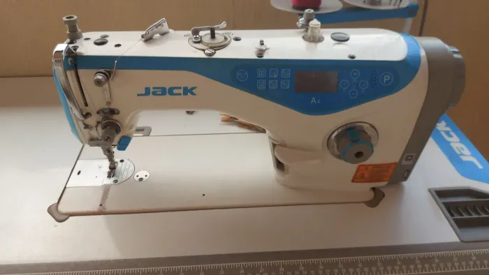 Vendo reta elétrica jck direct. 3.200.Mas pra sair rápido entro por 2.800