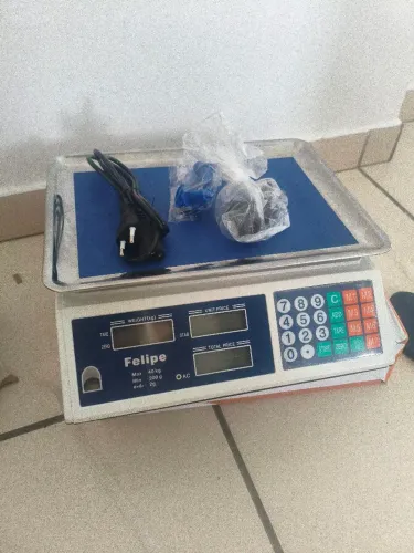 Balança digital 40 kg com bandeja e medidores