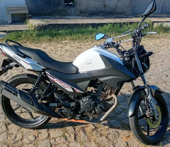 Vende -se Yamaha factor