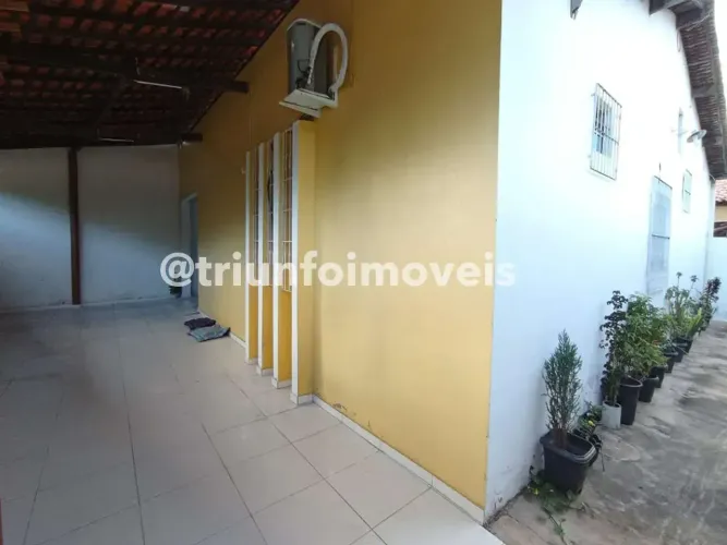Casa a venda no Acarape com 4 suítes