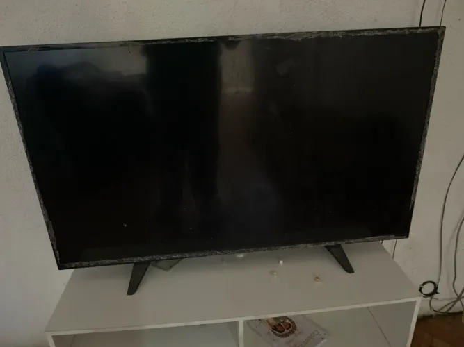 Tv led AOC 42 polegadas para retirada de peça