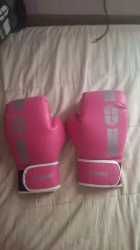 Vendo Luvas de Muay Thai/ Boxe em ótimo estado.