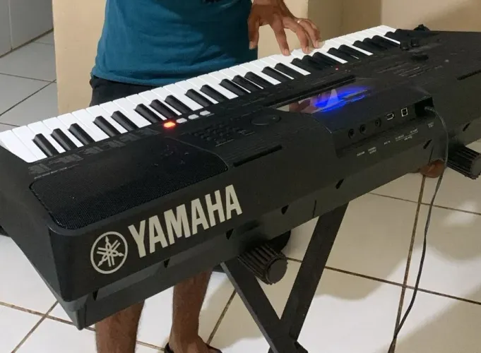 Teclado Yamaha 