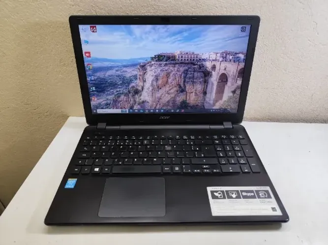 Ultrabook ACER i5, 6GB memória, 1000GB de HD. Ótimo desempenho, bem conservado, Bateria 5H