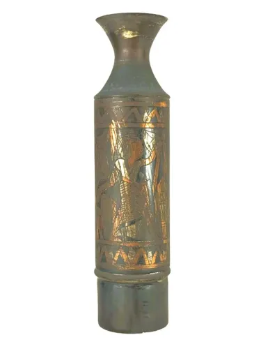 Vaso alto de formato cilíndrico, em bronze maciço com Hieróglifos egípcios baixo relevo