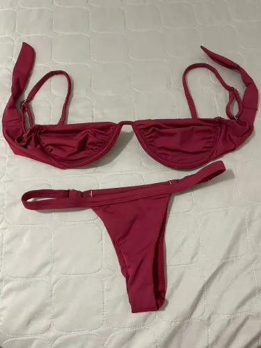 Biquíni NUNCA USADO