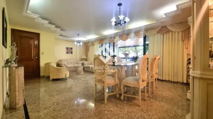 Posto 10. Lâmina com 190 m², 3 quartos, varandão e excelente planta na quadra da praia!!!