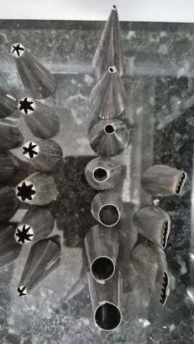 Bicos de confeitar 42 peças em aço inox profissional