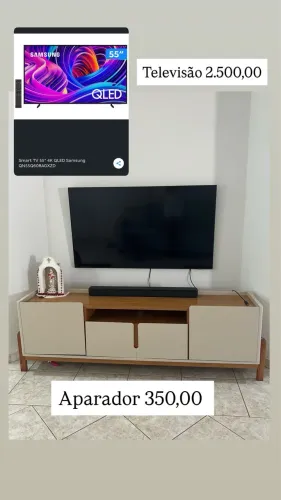 Televisão e Aparador semi-novos 