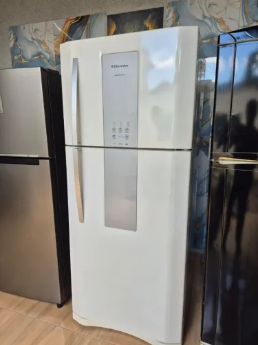 Geladeira electrolux df80 553 litros 