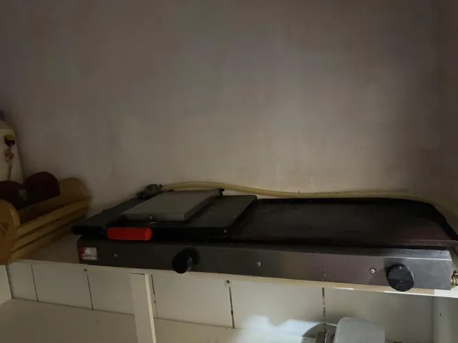Churrasqueira a gás usada