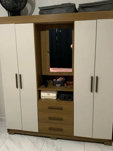 Vendo guarda roupa
