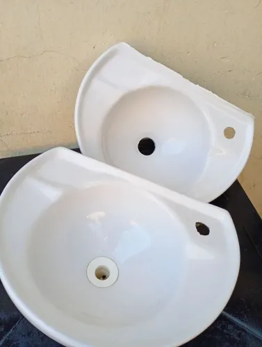 Pia pra banheiro 40x30 centimetros, vendo as 2 por 60 reais