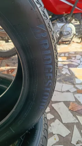 2 pneus novos, marca BRIDGESTONE Turanza perfil 205/55 R17