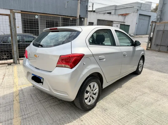 Chevrolet Onix JOY Hatch 1.0 8V Flex Mec. 4P 2020