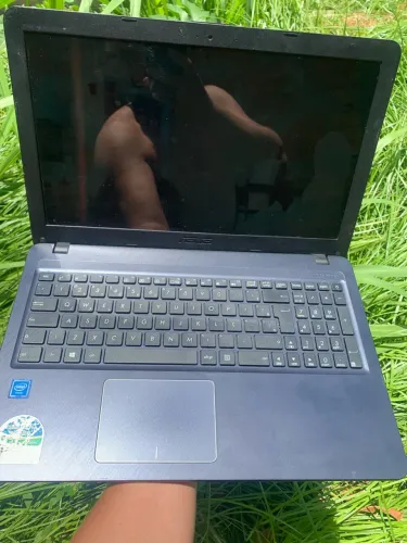 VENDE-SE OU TROCA NOTEBOOK ASUS VIVOBOOK ?