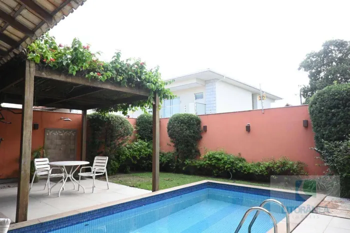 Casa com 5 dormitórios à venda, 328 m² por R$ 4.000.000,00 - Mata da Praia - Vitória/ES