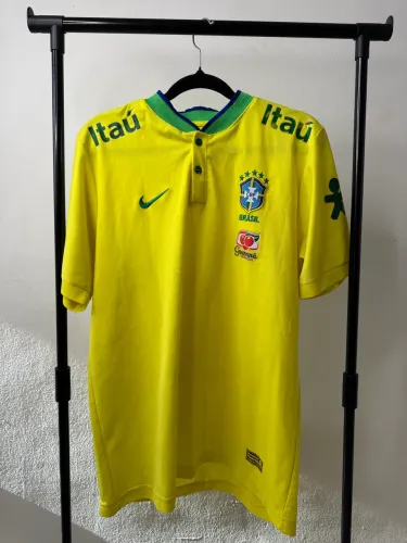 Camisa tailandesa do Brasil