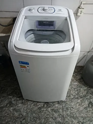 Vende-se máquina de lavar roupas