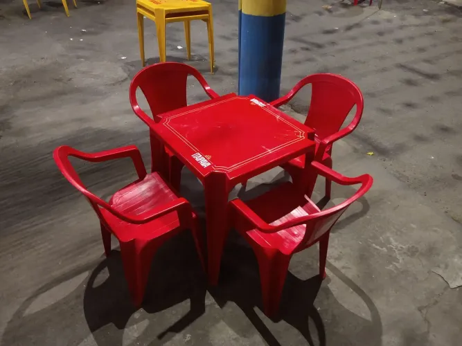 Vendo jogos de mesas itaipava