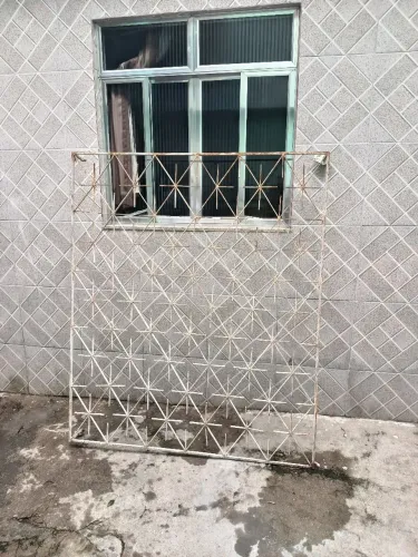 Grade de janela  Ferro maciço 