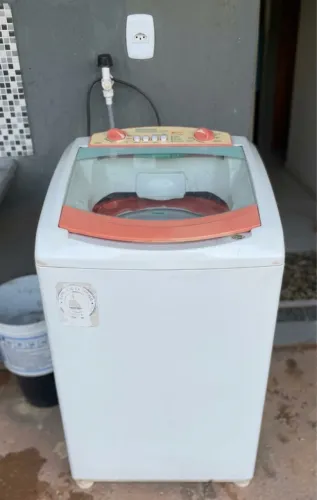VENDO UMA MÁQUINA USADA DE LAVAR