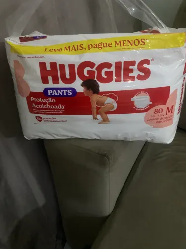 Fraldas Huggies tamanho M 100$