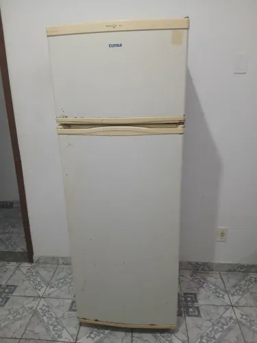 Geladeira consul 330 Litros Funcionando 250,00