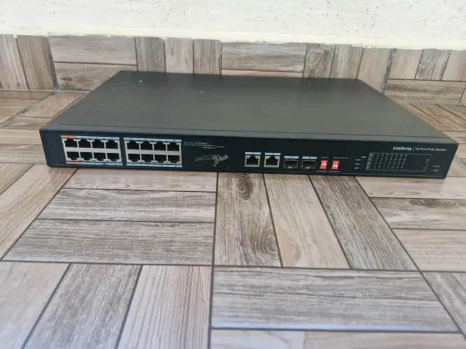 HP V1405-16 Switch