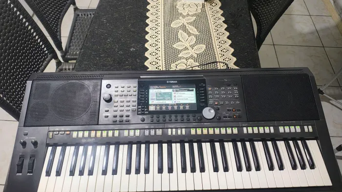 Teclado Yamaha prs s970
