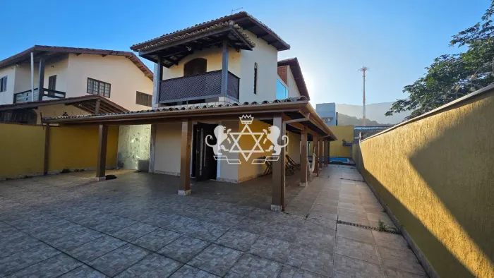 Sobrado com 2 quartos e piscina à venda, 300 m² - Massaguaçu, Caraguatatuba