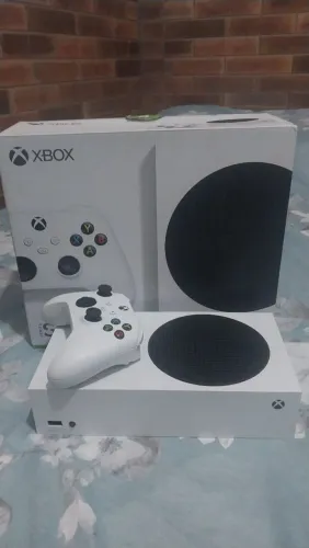 Xbox Series S 512 GB funcionando perfeitamente