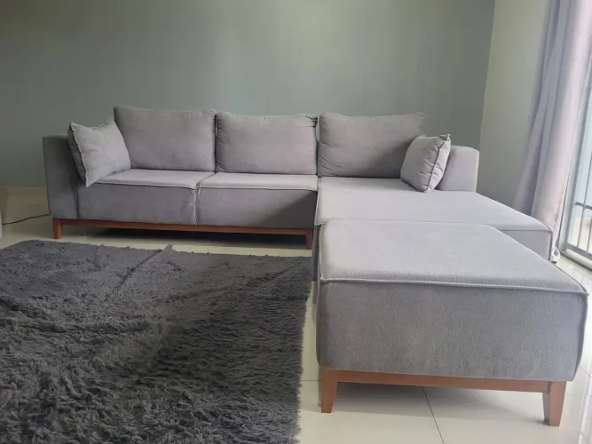 Sofá 3 lugares com chaise<br>Espuma densidade 33