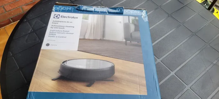 Robô aspirador Eletrolux ERB 20