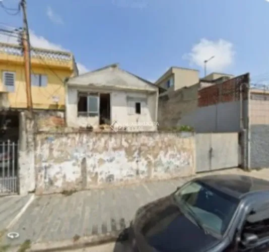 Terreno em Ferrazópolis à venda, com área total de 400 m², ideal para construção.