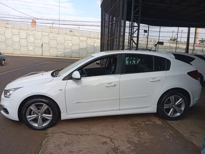 Chevrolet Cruze HB Sport LT 1.8 16V Flexp. 5P AUT 2016