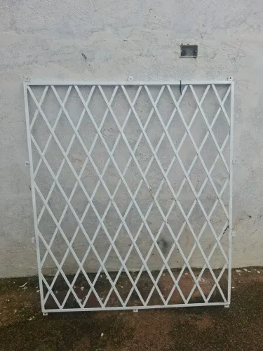 GRADE DE JANELA DE FERRO 130x150