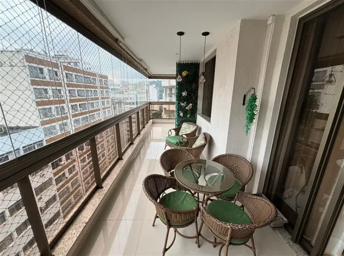EXCELENTE APARTAMENTO EM ICARAÍ - NITERÓI