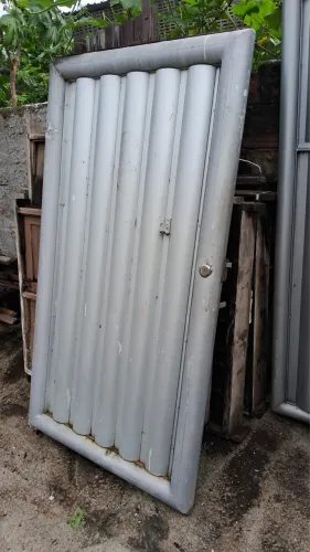 Vendo portão de alumínio 98 por 1.80