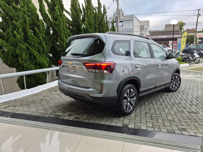 Chevrolet Spin Premier 1.8 8V Econo.flex 5P Aut. 2027