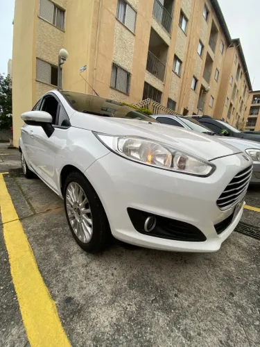 Ford Fiesta 1.6 16V Flex Mec. 5P 2015