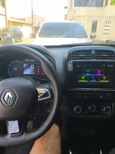 Renault Kwid Intense 1.0 Flex 12V 5P Mec. 2023