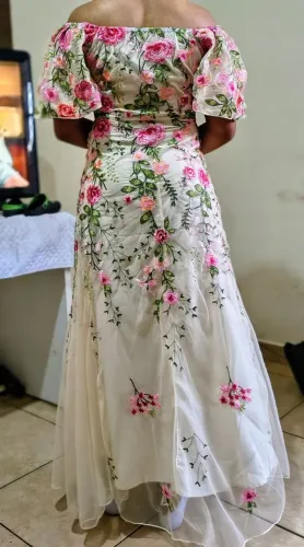 Vestido de festa importado bordado a mão