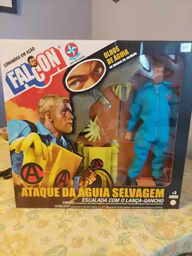 BONECO FALCON ATAQUE DA ÁGUIA SELVAGEM