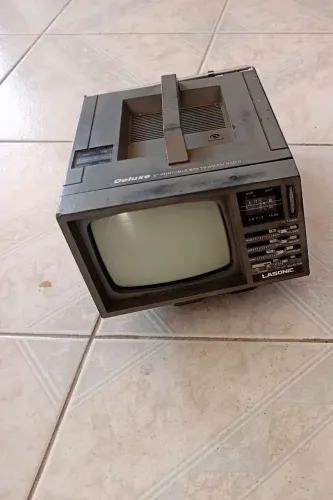 Mini tv preto e branco para restauro ou decoração 
